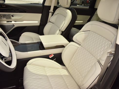 New 2026 Lincoln Nautilus Black Label AWD/4WD image 40