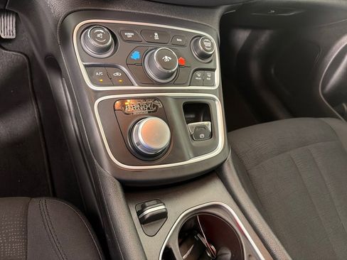Used 2016 Chrysler 200 Limited FWD image 14