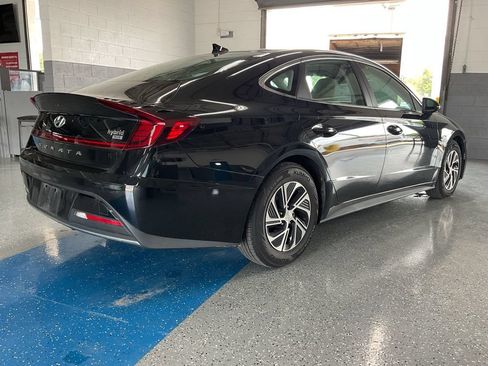 Used 2021 Hyundai Sonata Blue FWD image 2