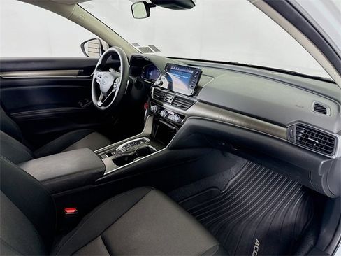 Used 2022 Honda Accord Hybrid image 26