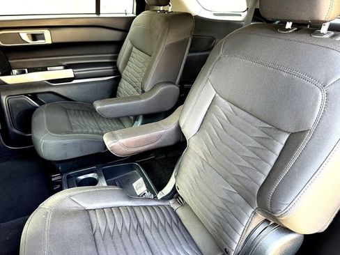 Certified 2021 Ford Explorer XLT image 23