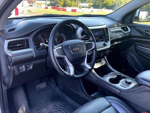 Used 2023 GMC Acadia SLT AWD/4WD image 5