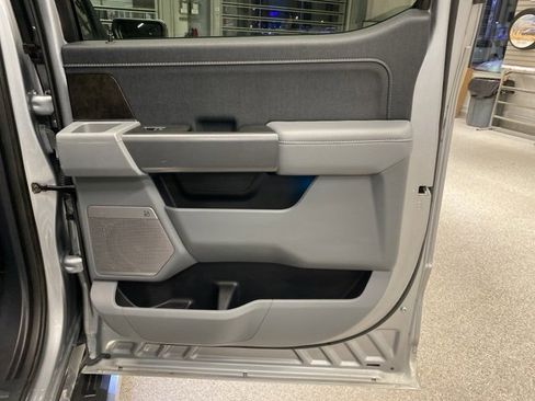 Used 2023 Ford F150 Lariat w/ Trailer Tow Package image 37