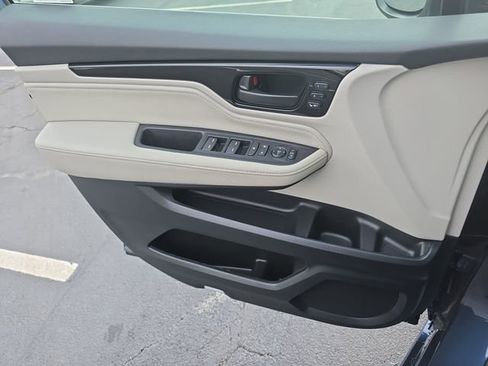 New 2026 Honda Odyssey Touring image 28
