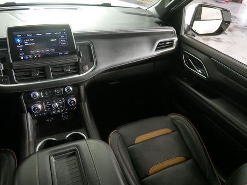 Used 2021 GMC Yukon XL AT4 w/ AT4 Premium Package image 11