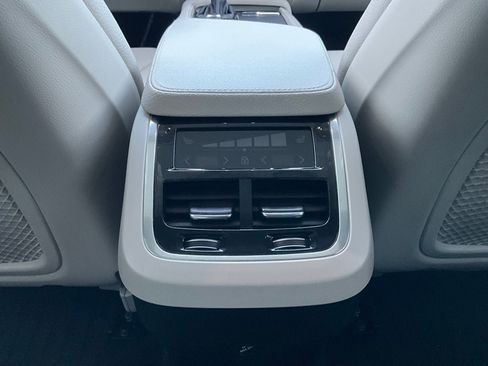 Used 2020 Volvo XC90 T5 Momentum w/ Protection Package Premier image 14