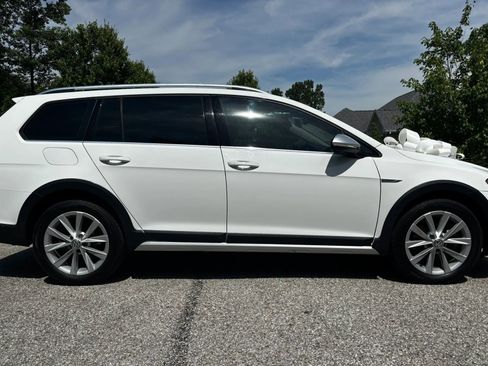 Used 2017 Volkswagen Golf Alltrack S AWD/4WD image 5