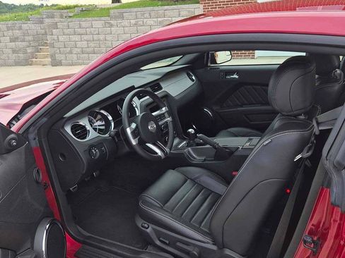 Used 2013 Ford Mustang GT Premium w/ Security Pkg RWD image 8