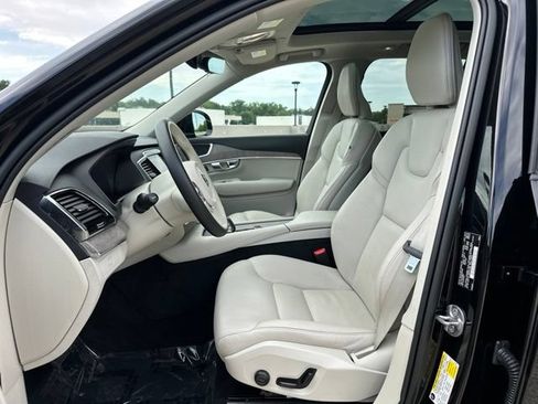 Certified 2023 Volvo XC90 B5 Plus w/ Protection Package Premier AWD/4WD image 19