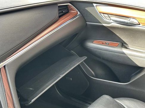 Used 2019 Cadillac XT5 Premium Luxury w/ Driver Assist Package AWD/4WD image 33