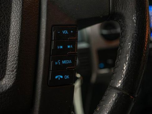 Used 2011 Ford F150 XLT w/ XLT Convenience Pkg image 18