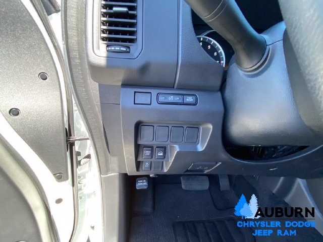 Used 2024 Nissan Frontier S AWD/4WD image 34