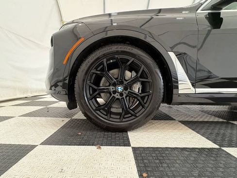 Used 2023 BMW X7 xDrive40i AWD/4WD image 16