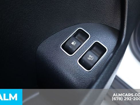 Used 2025 Mercedes-Benz GLE 450e GLE 450e w/ AMG Line Exterior image 18