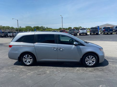 Used 2016 Honda Odyssey SE image 4