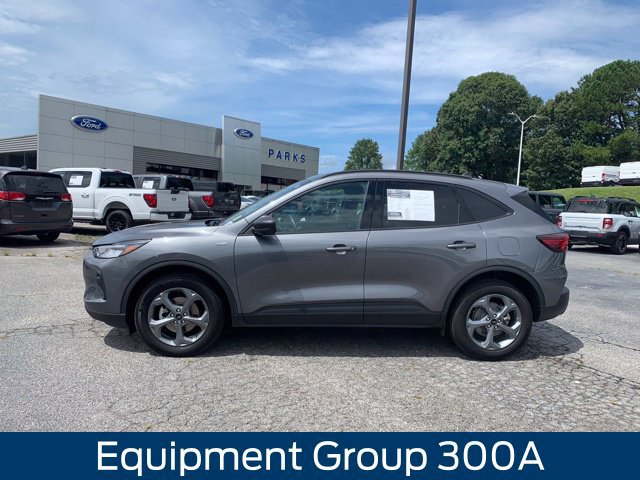 Used 2025 Ford Escape ST-Line AWD/4WD image 4