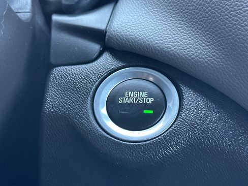 Used 2024 Chevrolet Equinox LT image 34