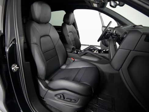New 2026 Porsche Cayenne E-Hybrid image 31