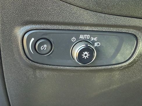 Used 2024 Chevrolet Equinox LS w/ Driver Confidence II Package image 20