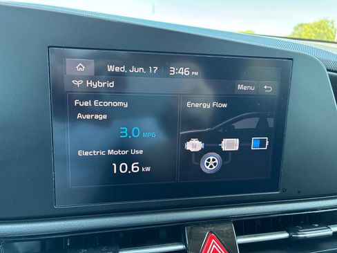 Used 2024 Kia Niro LX FWD image 27