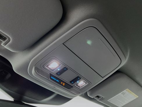 Used 2023 Ford Explorer XLT w/ Equipment Group 202A image 21