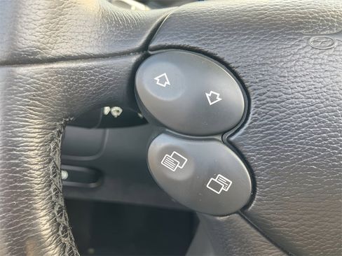 Used 2006 Mercedes-Benz CLK 350 Cabriolet image 19