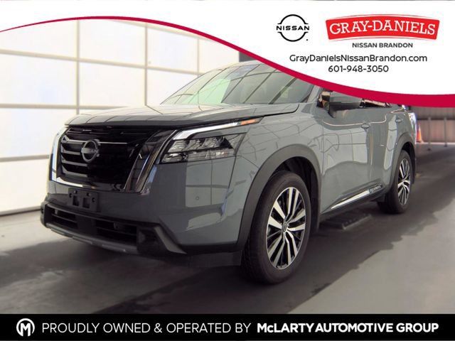 Certified 2025 Nissan Pathfinder Platinum w/ Cargo Package FWD 360° Tour
