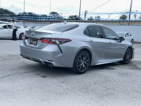 Used 2024 Toyota Camry SE w/ Convenience Package FWD image 4