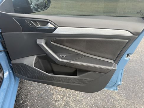 Used 2025 Volkswagen Jetta S image 11