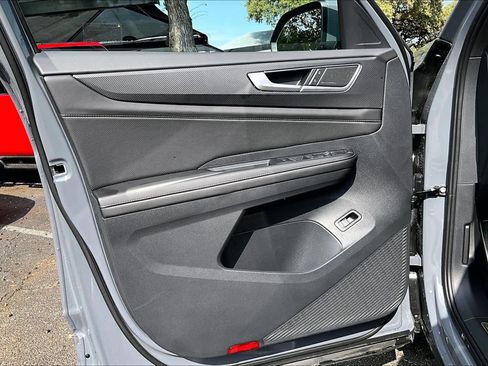 New 2026 Volkswagen Atlas Cross Sport SEL Premium R-Line image 10