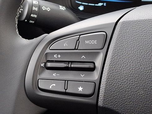New 2026 Hyundai Venue SEL FWD image 18