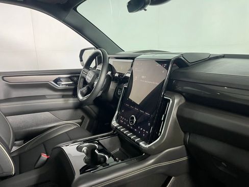 Used 2026 GMC Yukon Elevation w/ Elevation Premium Package image 38