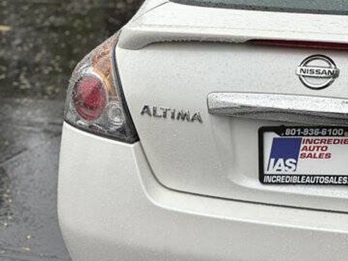Used 2011 Nissan Altima 2.5 S w/ Special Edition Pkg image 6