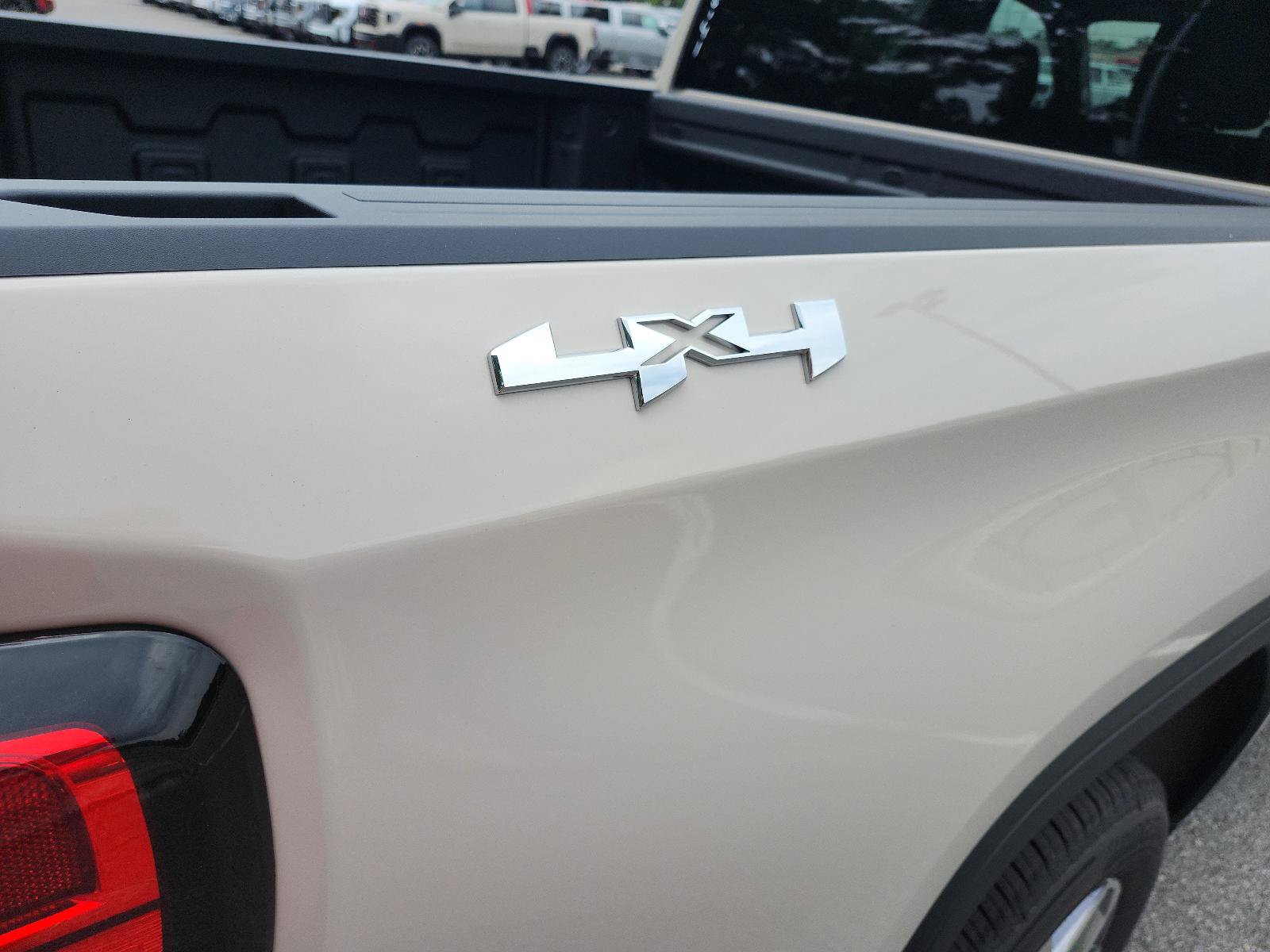 New 2026 GMC Sierra 1500 SLE AWD/4WD image 5
