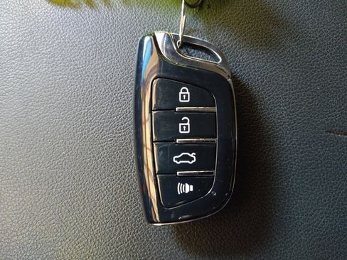 Used 2020 Honda Accord LX image 32