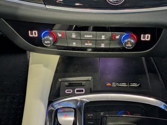 Used 2023 Buick Enclave Essence w/ Experience Buick Package FWD image 21