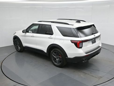 New 2026 Ford Explorer ST image 41