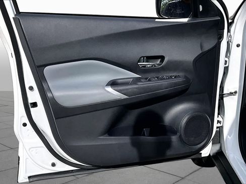 Certified 2023 Nissan Kicks SR w/ SR Premium Package FWD image 20