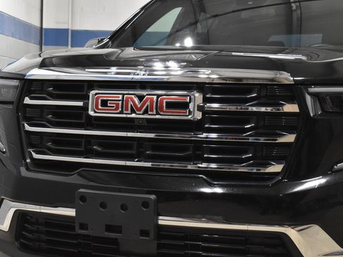 Used 2025 GMC Acadia Elevation image 34