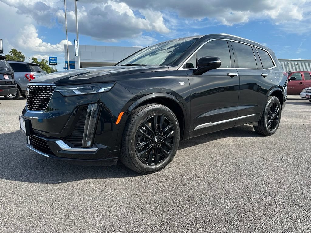 Used 2024 Cadillac XT6 Luxury AWD/4WD image 1