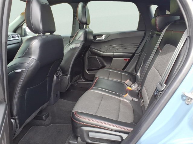 Certified 2024 Ford Escape ST-Line w/ Tech Pack #1 AWD/4WD image 9