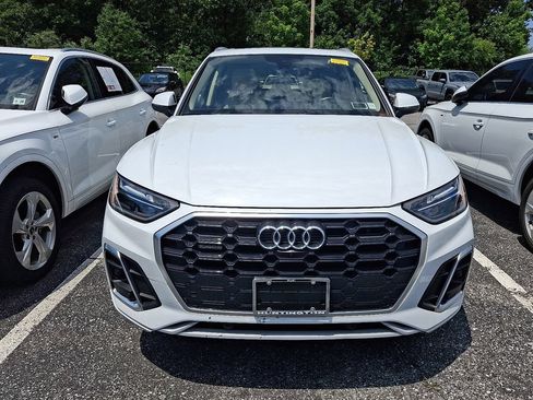 Certified 2023 Audi Q5 2.0T Premium Plus w/ Premium Plus Package AWD/4WD image 2