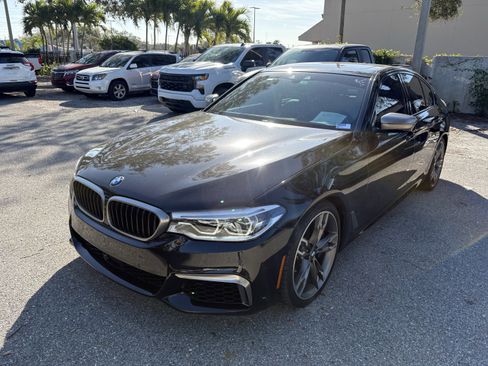 Used 2020 BMW M550i xDrive w/ Dynamic Handling Package image 3