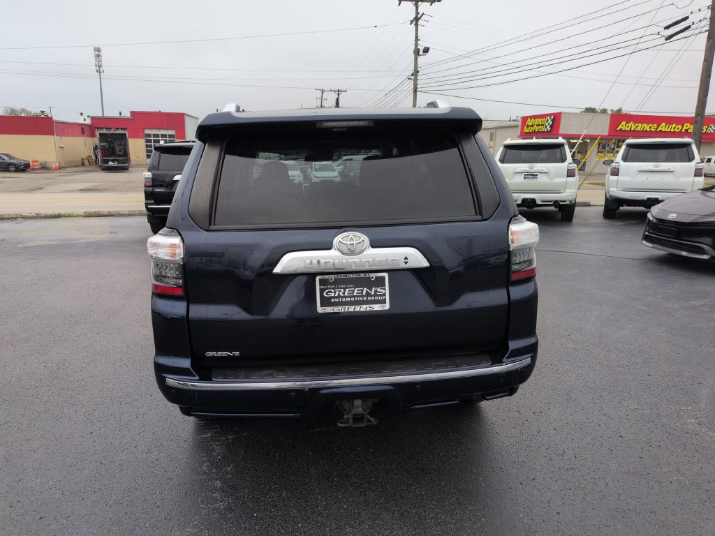 Used 2022 Toyota 4Runner Limited AWD/4WD image 4