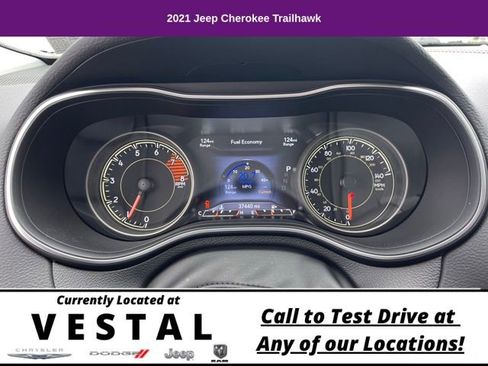 Used 2021 Jeep Cherokee Trailhawk image 15