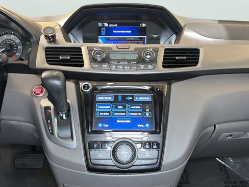Used 2016 Honda Odyssey Touring Elite image 15