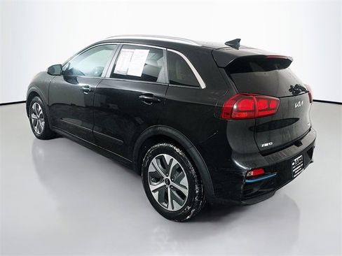 Used 2022 Kia Niro EX w/ Cold Weather Package image 5