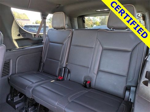 Used 2023 Chevrolet Suburban Premier image 12