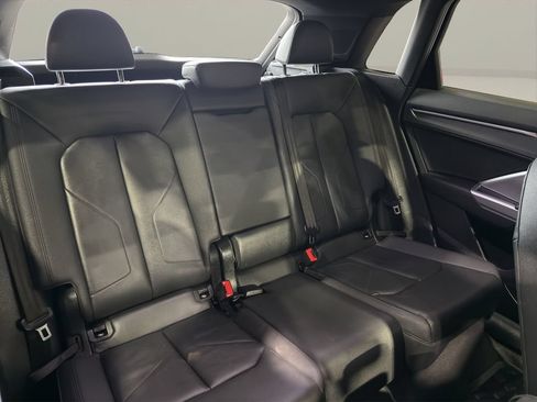 Used 2020 Audi Q3 2.0T Premium w/ Convenience Package AWD/4WD image 19