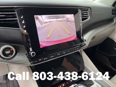 Used 2024 Jeep Wagoneer Series II w/ Flexible Seating Group image 25